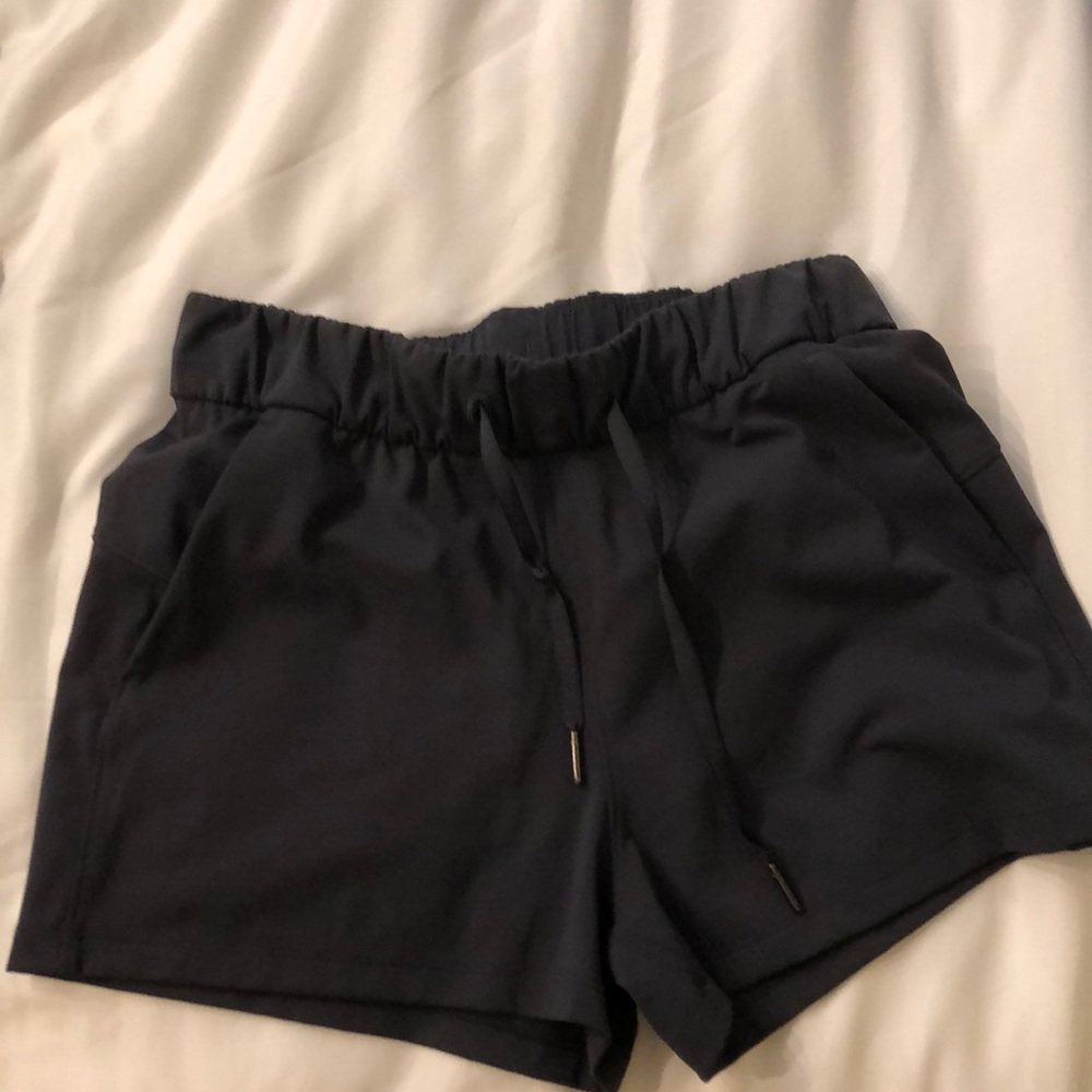 Lululemon size 4 grey on the fly shorts